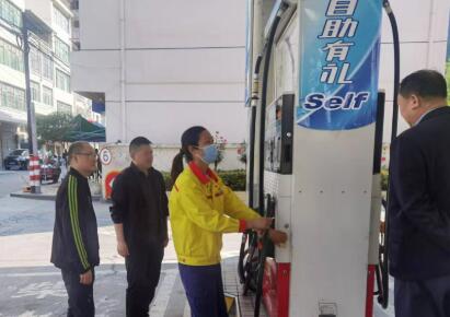 镇坪县市场监管局组织开展加油机计量监督检查